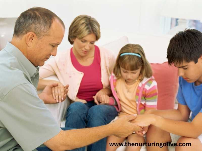 Parents-teaching-their-kids-how-to-pray-featured-image