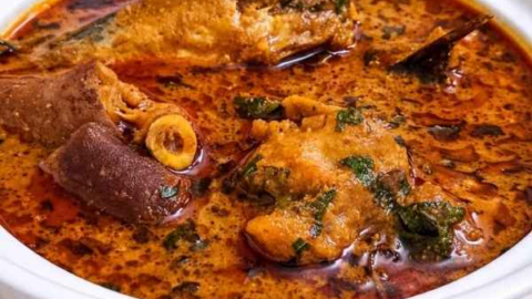 freshly-cooked-ofe-akwu-banga-stew-white-dish-on-dinner-table