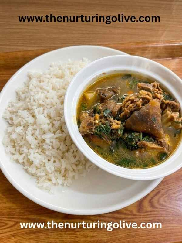 white rice and pepper soup served in separate plates on tray ready to eat